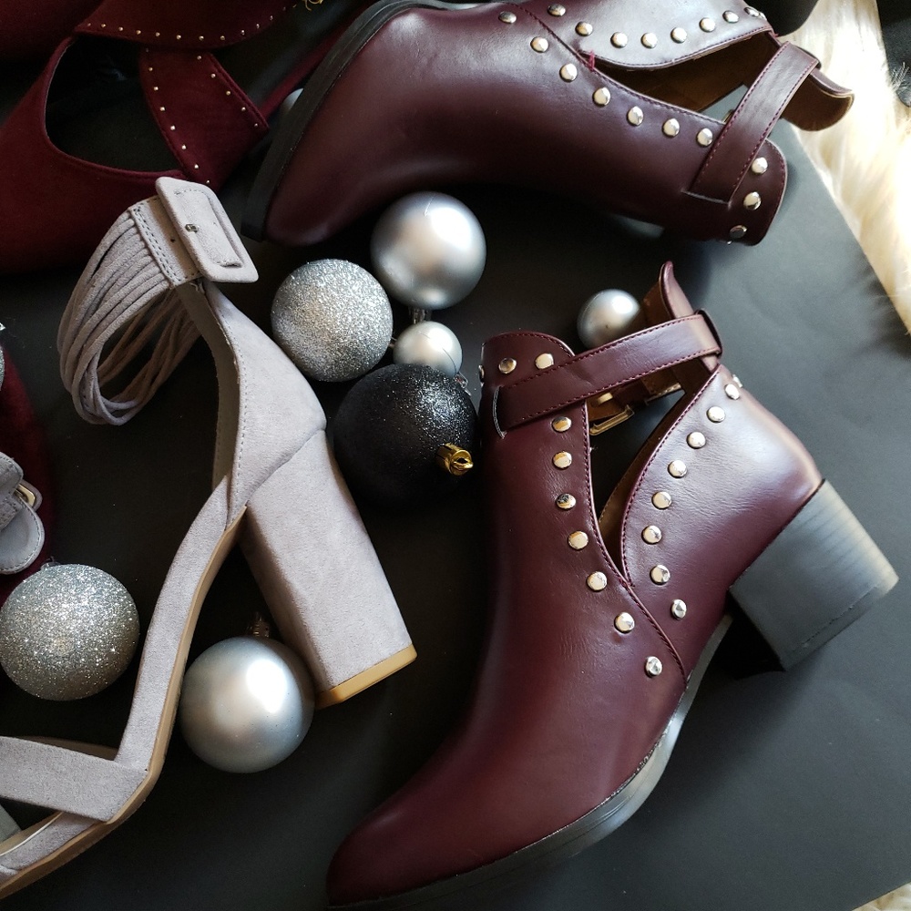 📣LAST PAIR//The Georgia// Burgundy cutout Bootie - Picture 7 of 7